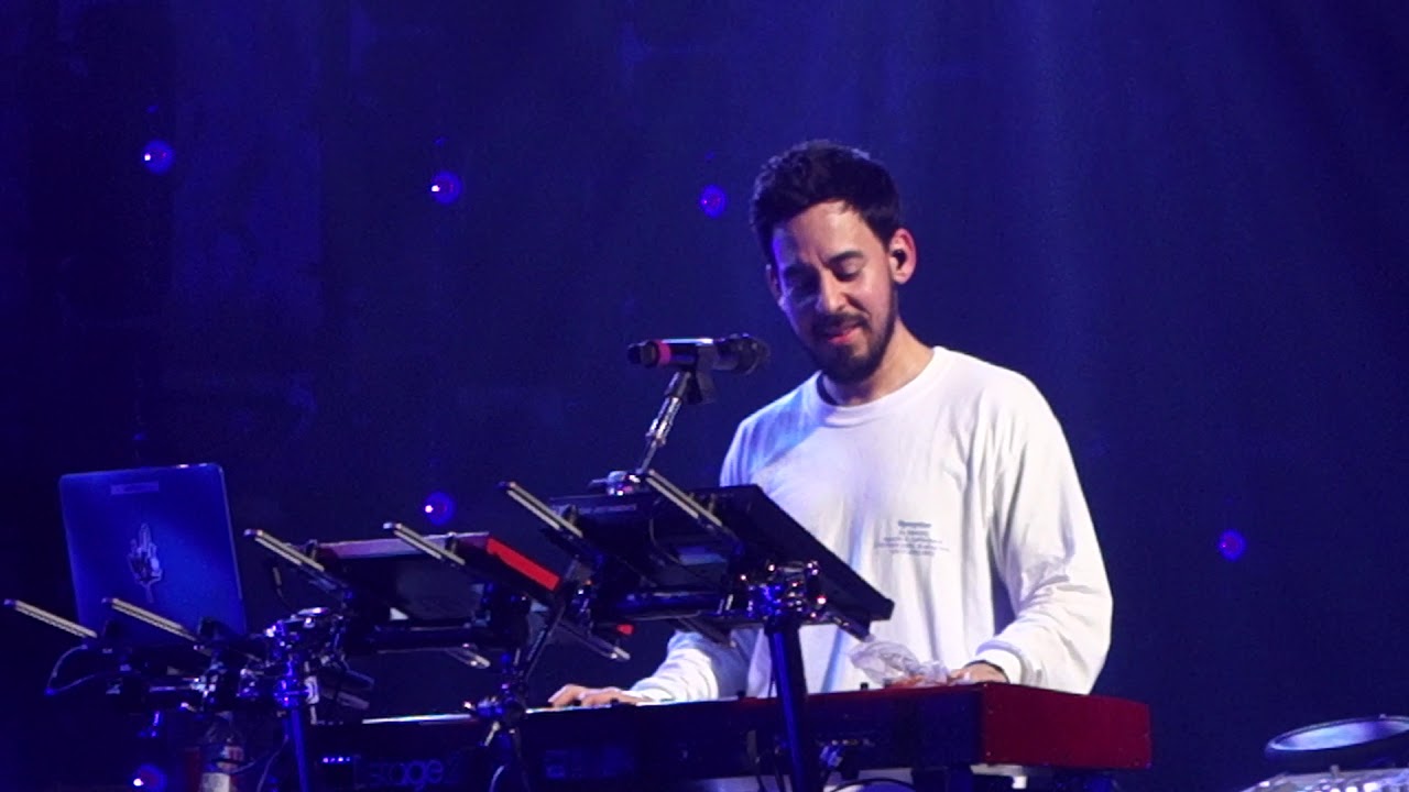 Linkin Park’s Mike Shinoda Performed ‘Numb’ On Keyboards And The Entire ...