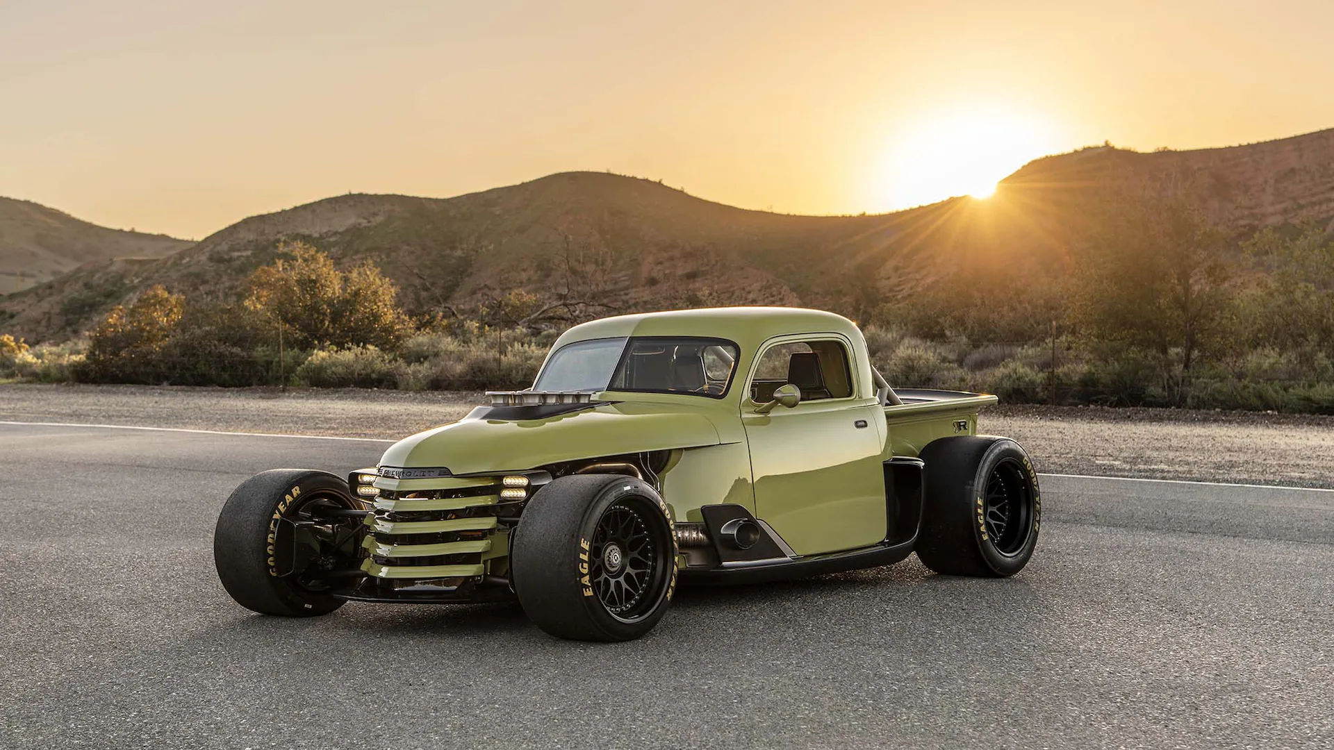 1,000HP ALL MOTOR Chevy FARM TRUCK Meets F1 CAR “ENYO” By Ring Brothers ...